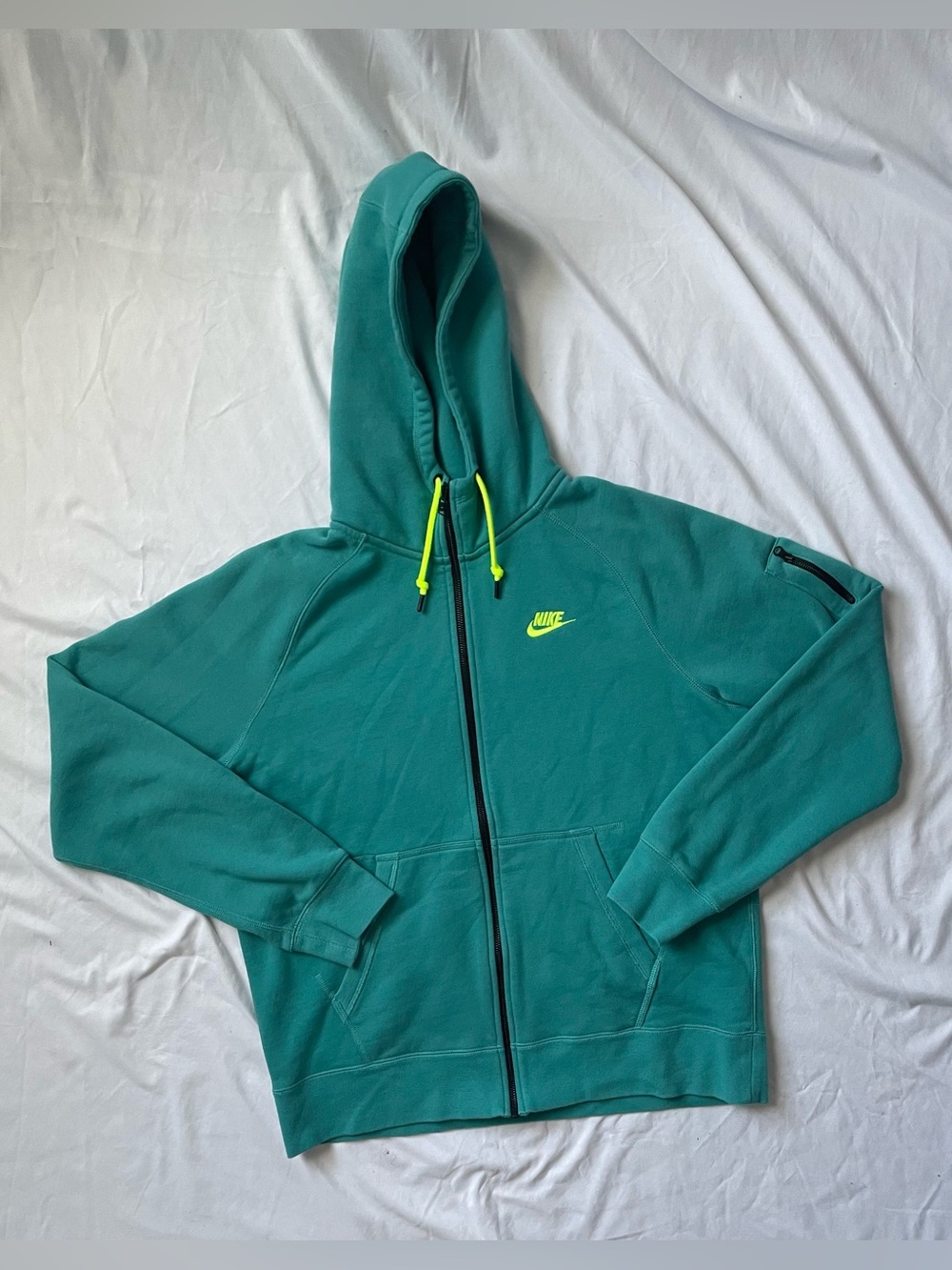 Nike Tech Men’s Vintage Teal Full-Zip Hoodie with Neon Yellow Accents Size L